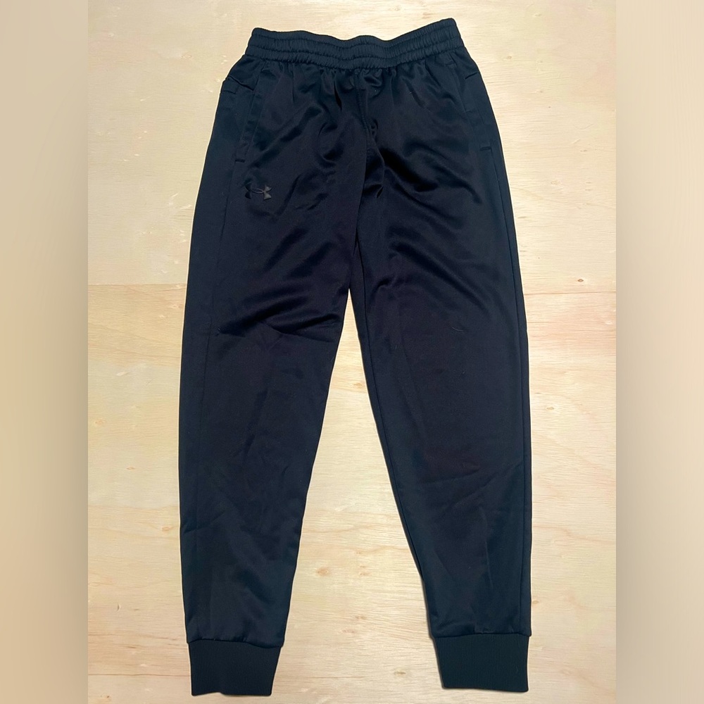 Under Armour Large Loose Fit Athletic Pants